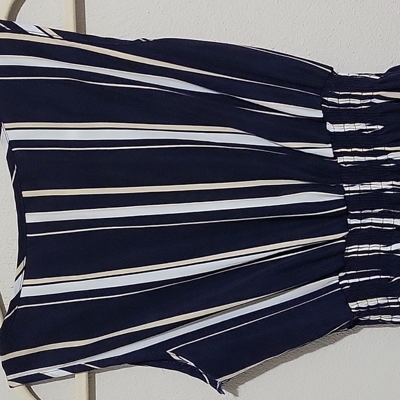 Striped dress with no tags - Picture 5 of 6